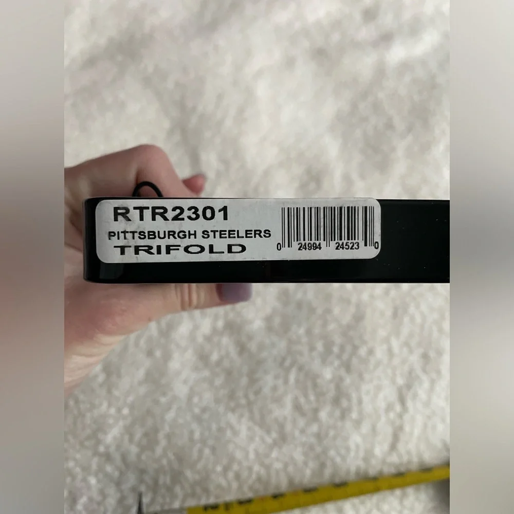 Rico’s Pittsburgh Steelers Embroidered Genuine Leather Tri-fold Wallet - Picture 7 of 11